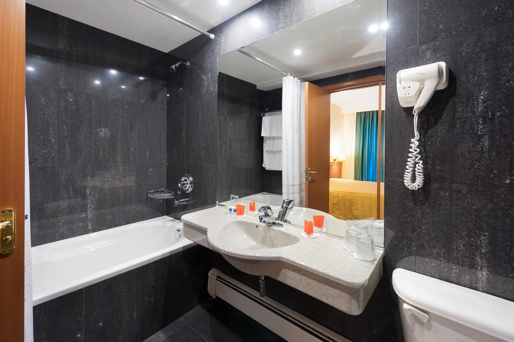 Hotel Palas Mamaia Oda fotoğraf
